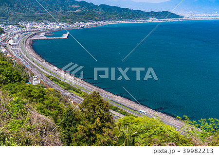 静岡県 海沿いの東名高速と国道の写真素材