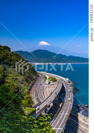 《静岡県》さった峠・富士山と駿河湾 39983250