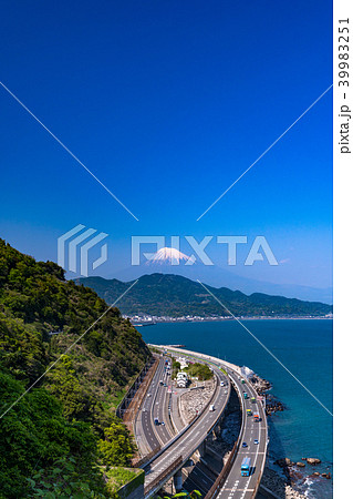 《静岡県》さった峠・富士山と駿河湾 39983251