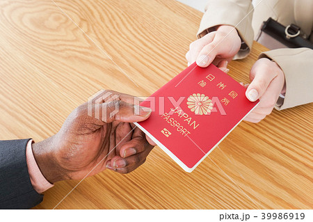 入国審査 39986919