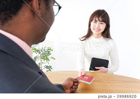 入国審査 39986920