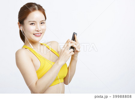 女性 スポーツウェア スマートフォン 女性 スポーツウェア スマートフォン 39988808