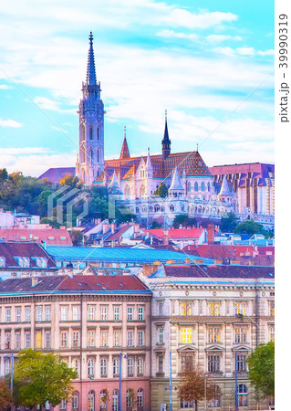 Panoramic view of Budapest, Hungary 39990319