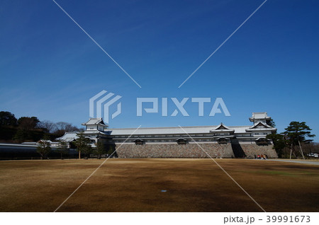 快晴の金沢城　再建の橋爪門・橋爪門続櫓・五十間長屋・菱櫓 39991673