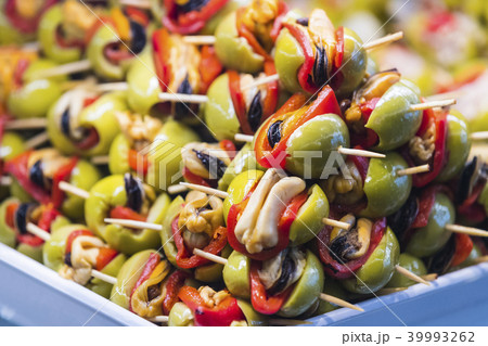 Skewers of cheese and seafood vegetables on the ma 39993262