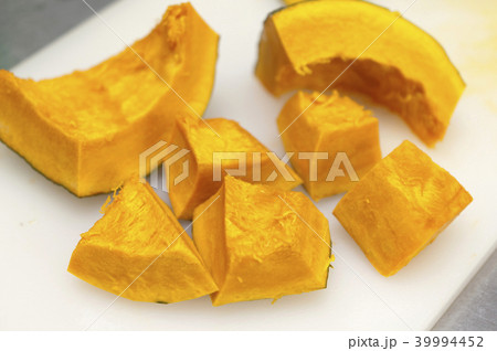 南瓜の下ごしらえ 南瓜の下ごしらえ 39994452