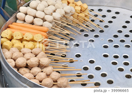 steamed meatballs at street food steamed meatballs at street food 39996665