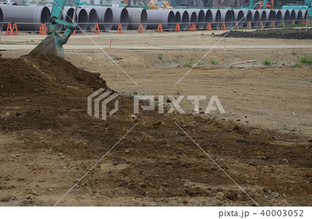 パイプライン地中埋設現場 パイプライン地中埋設現場 40003052