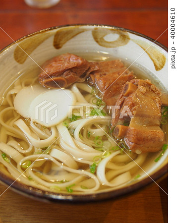 沖縄名物 「ソーキそば」 40004610