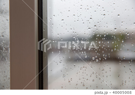 雨の日 雨の日 40005008