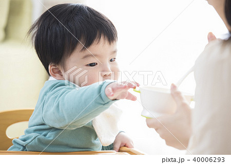 育児　離乳食 40006293
