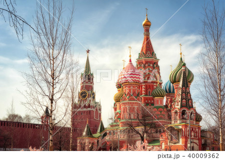 Moscow Kremlin and St Basil's Cathedral  40009362