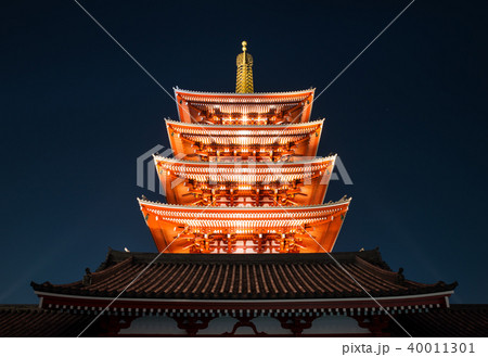 浅草寺 五重塔 夜景 2018年3月撮影 ※改修工事後 40011301