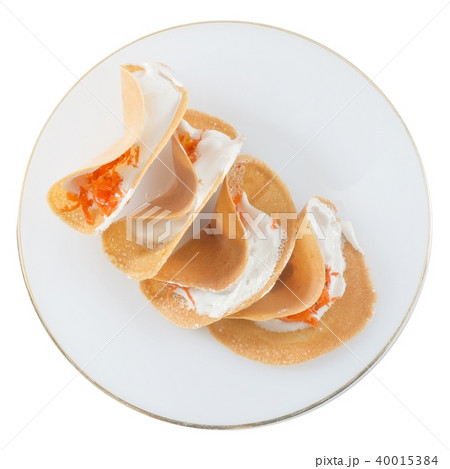 Thai Crispy Pancake with Cream and Fios de Ovos Thai Crispy Pancake with Cream and Fios de Ovos 40015384