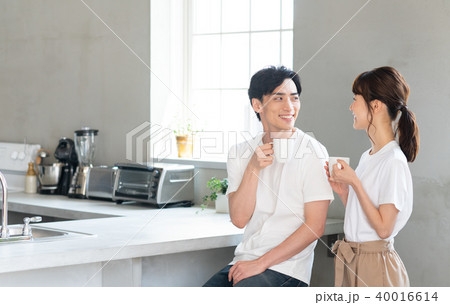 若い夫婦 若い夫婦 40016614