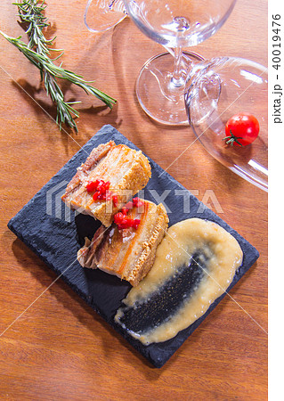 roasted pork 40019476