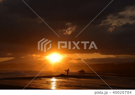 茅ヶ崎海岸の夕日 茅ヶ崎海岸の夕日 40020784