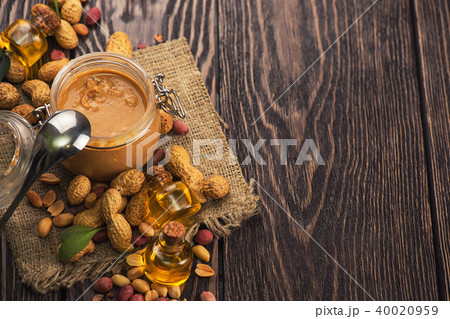 Natural peanut butter 40020959