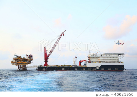 Offshore construction platform for production oil  40021950