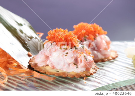 sushi roll 40022646