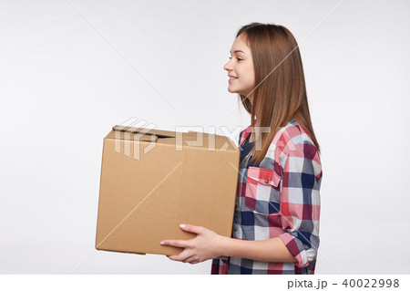 Delivery, relocation and unpacking. Delivery, relocation and unpacking. 40022998