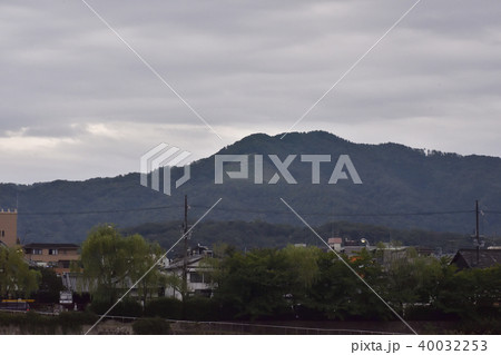 五山送り火 如意ケ嶽の大文字 五山送り火 如意ケ嶽の大文字 40032253