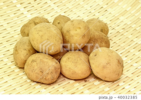 赤土新じゃが芋 40032385