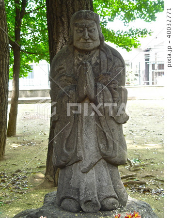 「鬼子母神」の石像(法明寺(鬼子母神堂)/東京都豊島区南池袋) 「鬼子母神」の石像(法明寺(鬼子母神堂)/東京都豊島区南池袋) 40032771