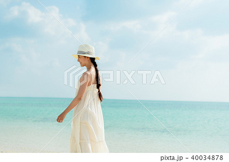 ひとり旅　女性 40034878