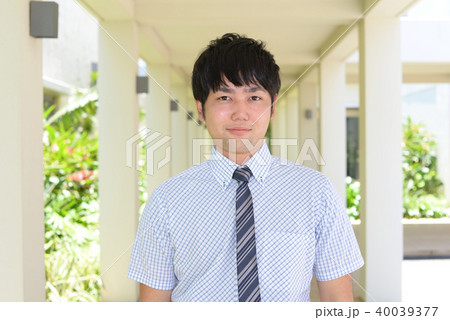笑顔のビジネスマン 笑顔のビジネスマン 40039377