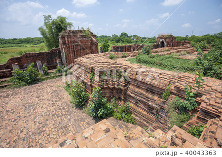 アユタヤ近郊の遺跡プラサートナコンルアン アユタヤ近郊の遺跡プラサートナコンルアン 40043363