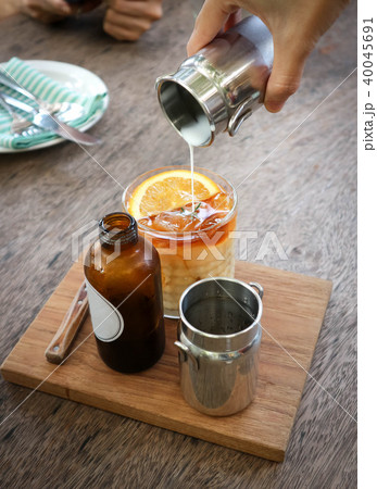 tea or pour some tea into the glass tea or pour some tea into the glass 40045691