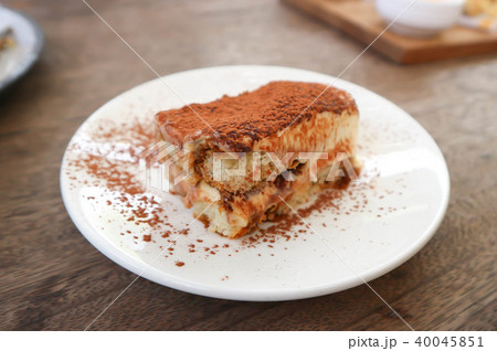 cake or tiramisu cake 40045851
