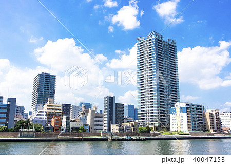 ウォーターフロントの都市風景 40047153