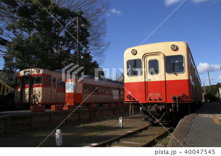上総中野駅に停車中の小湊鉄道キハ200 上総中野駅に停車中の小湊鉄道キハ200 40047545
