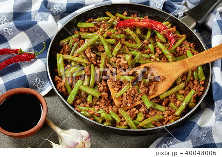 Szechuan Stir Fried Green Beans with ground pork 40048006