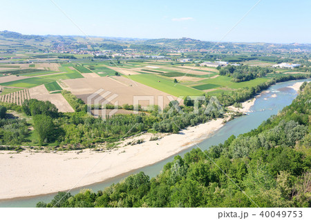 Tanaro river view from Langhe, Italy 40049753
