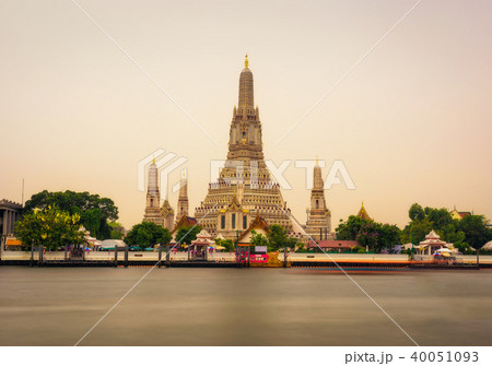 Wat Arun in Bangkok 40051093