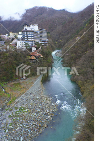 芦ノ牧温泉街を流れる阿賀川 芦ノ牧温泉街を流れる阿賀川 40053471