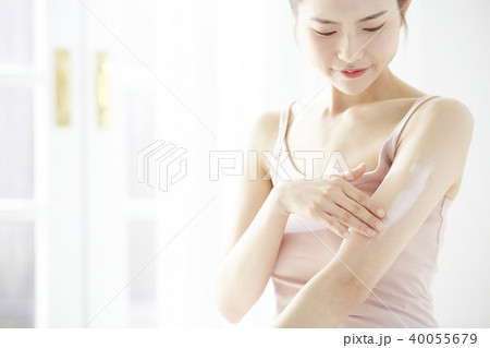 女性　スキンケア　化粧品 40055679