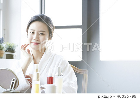 女性　スキンケア 40055799