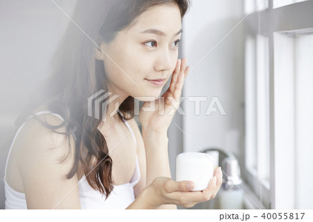 女性　スキンケア　化粧品 40055817