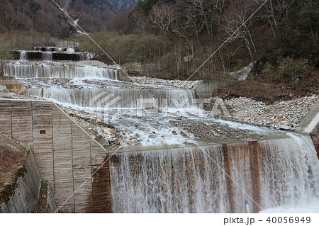 黒部峡谷 扇沢の河川と砂防ダム 籠川 黒部峡谷 扇沢の河川と砂防ダム 籠川 40056949