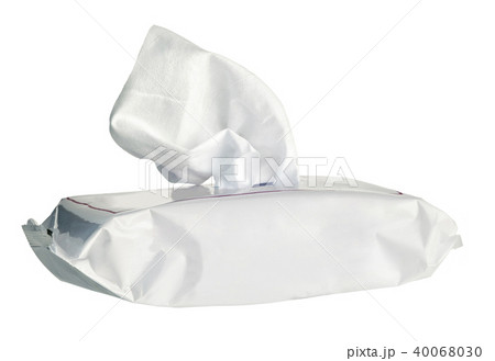 Tissue box isolated on white 40068030