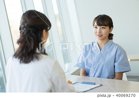 女医 看護師 病院 医療 イメージ 40069270