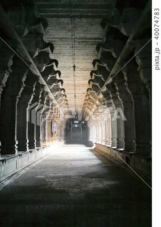 カーンチープラム　エーカンバラナータル寺院の回廊 40074783