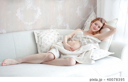 pregnancy, young mother in the period of pregnancy 40078395