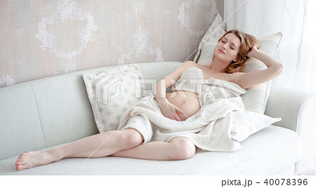 pregnancy, young mother in the period of pregnancy 40078396