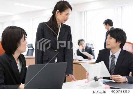 ビジネスウーマン　教育 40078399