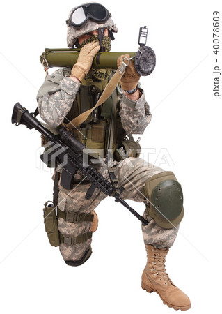 US soldier with anti-tank rocket launcher RPG on white background 40078609